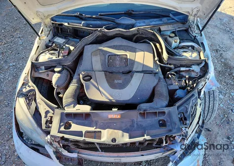 2010 Mercedes-Benz C 300 z USA, uszkodzony, nr VIN WDDGF5EB6AR117010